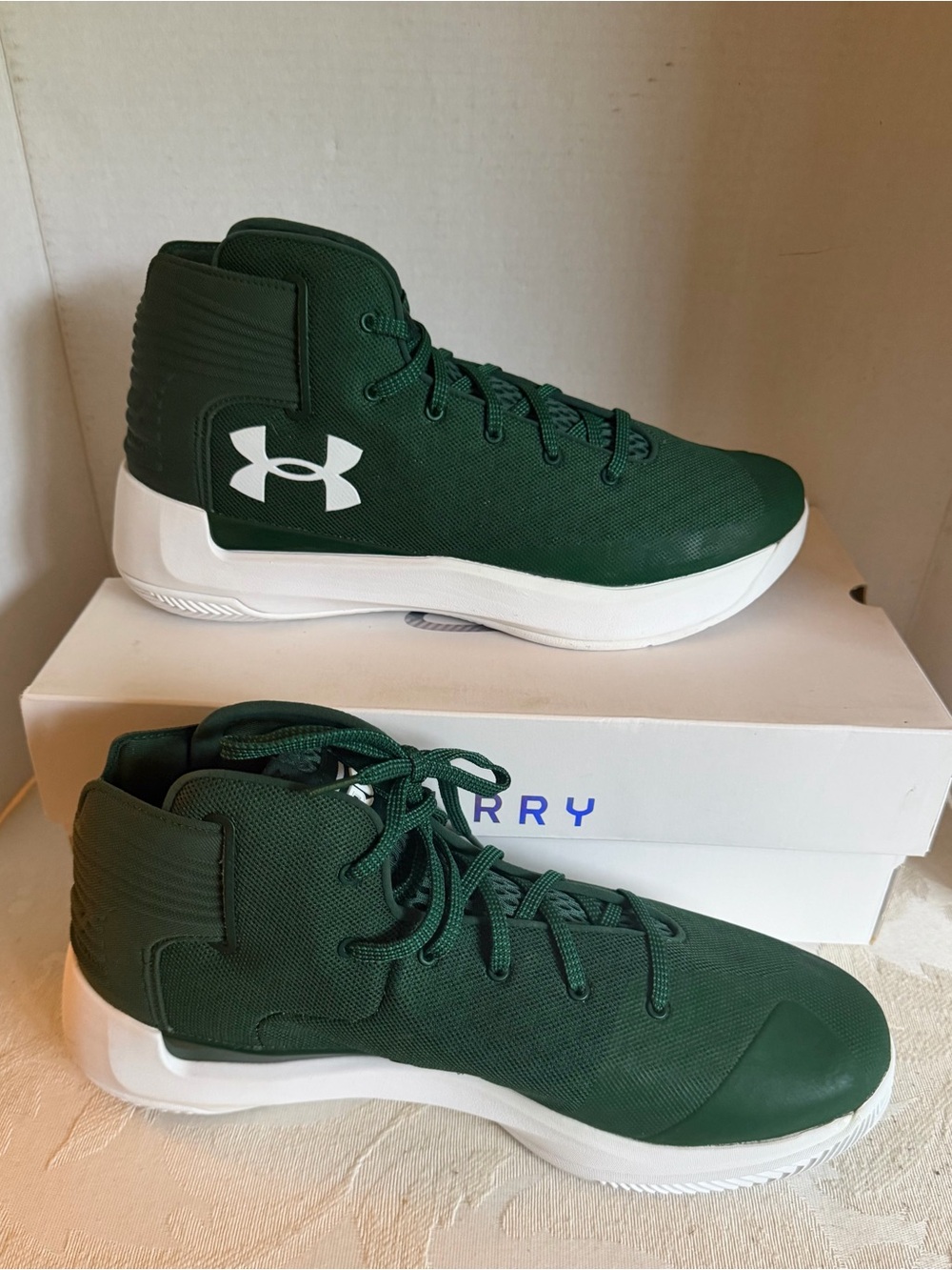 Under Armour Sneakers - Team Curry 9 Men's Size 13- Dark Green White New In Box